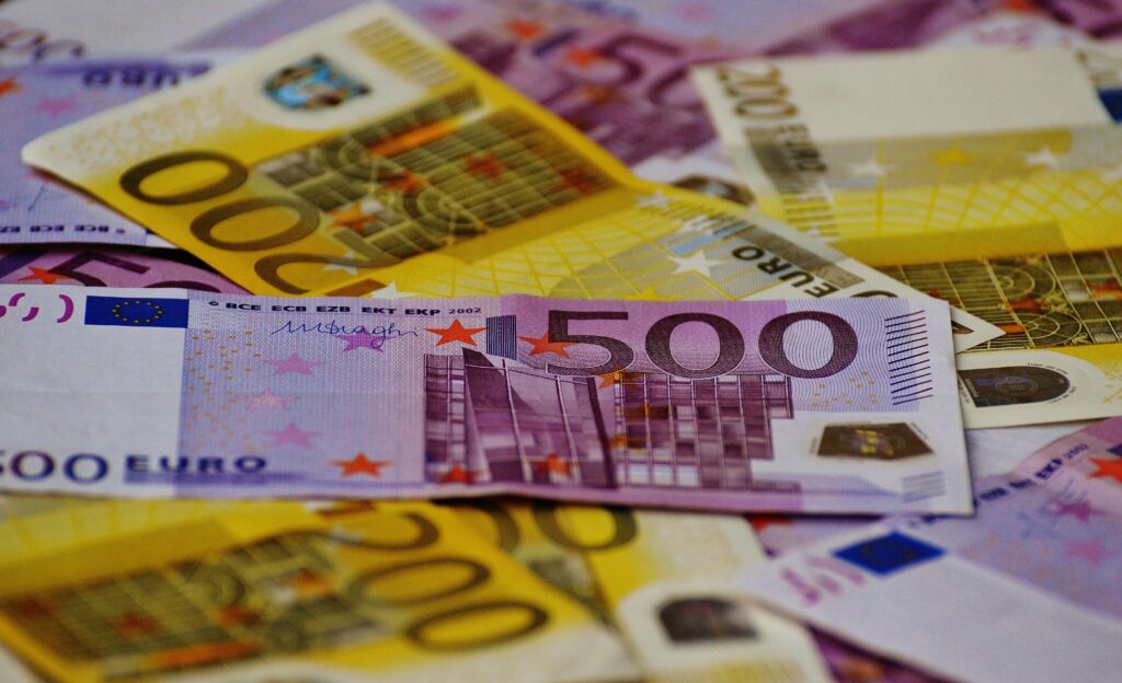 adwokat kancelaria adwokacka pranie pieniędzy oszustwo przęstepstwo odszkodowania ekstradycja